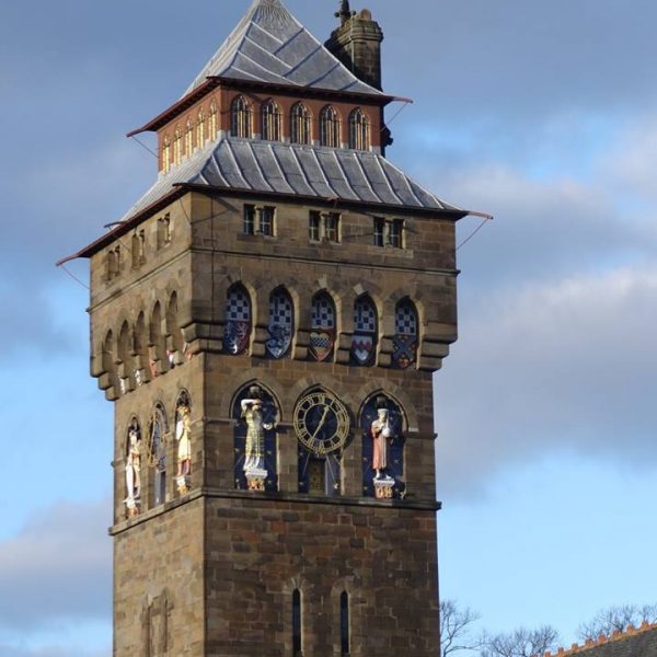 cardiff galles torre castello stile gotico vittoriano