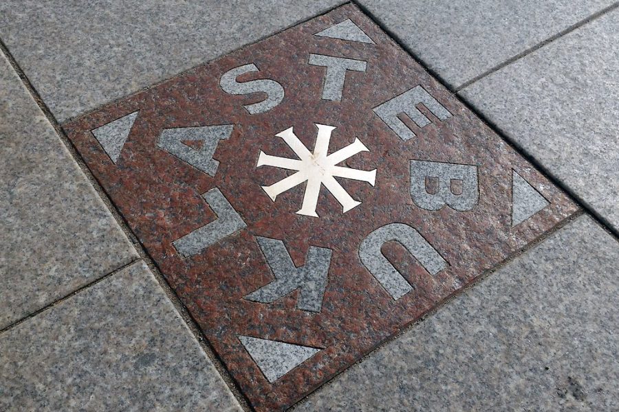 vilnius lituania piazza della cattedrale catena umana stebuklas