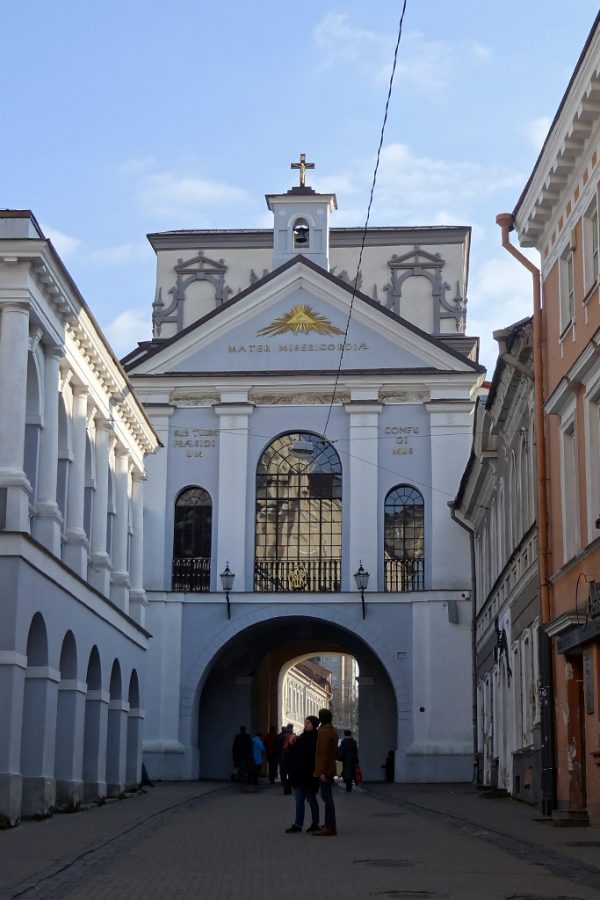 vilnius chiesa porta cittadina dell'aurora