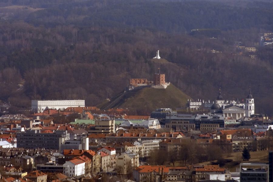 città vecchia di vilnius dall'alto vista da torre tv