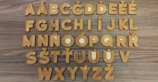 Tutti i caratteri che compongono l'alfabeto ceco