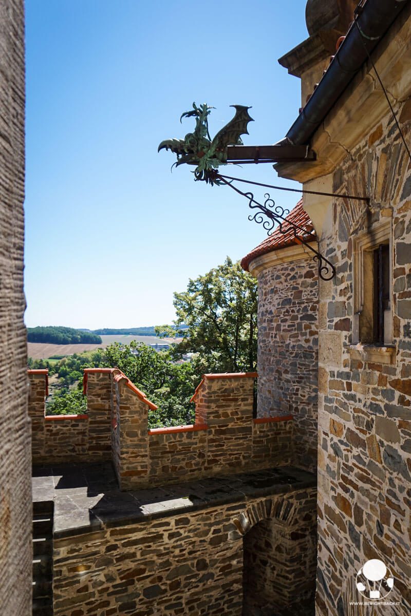 Castello di Bouzov, grondaie con draghi incorporati