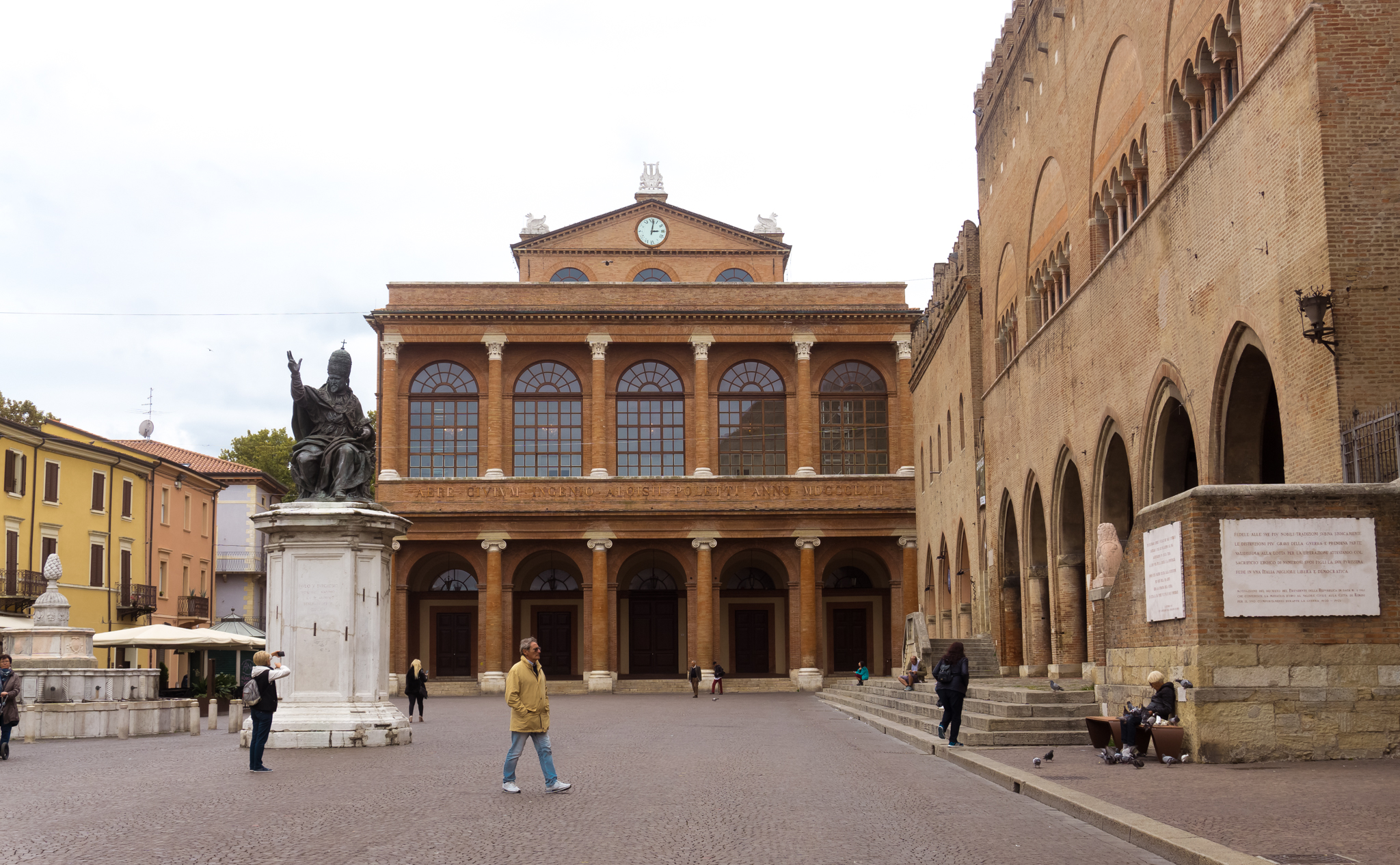 Rimini Piazza Cavour Berightback