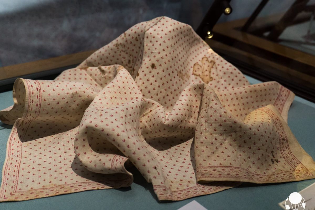 west yorkshire casa sorelle bronte fazzoletto sporco di sangue emily tubercolosi