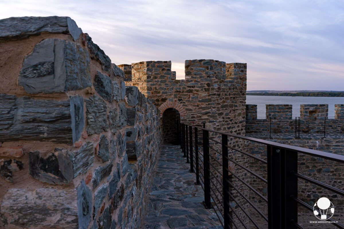Fortezza di Ram, camminata lungo il perimetro
