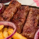 Ćevapi, il piatto simbolo dei paesi balcanici