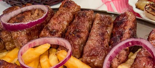 Ćevapi, il piatto simbolo dei paesi balcanici
