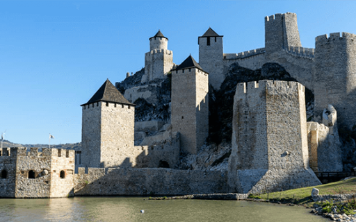 La fortezza di Golubac, centenaria guardiana del Danubio