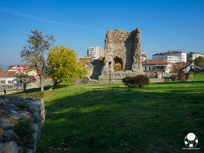 krusevac-serbia-cosa-vedere-cittadella-lazar-torre-berightbackit