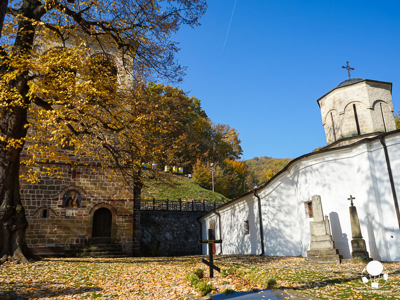 krusevac-serbia-cosa-vedere-monastero-san-romano-chiesa-campanile-berightbackit