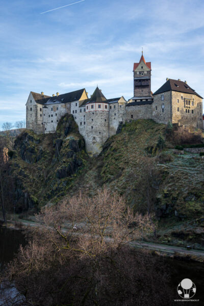 castello-loket-repubblica-ceca-roccia-granito-berightback