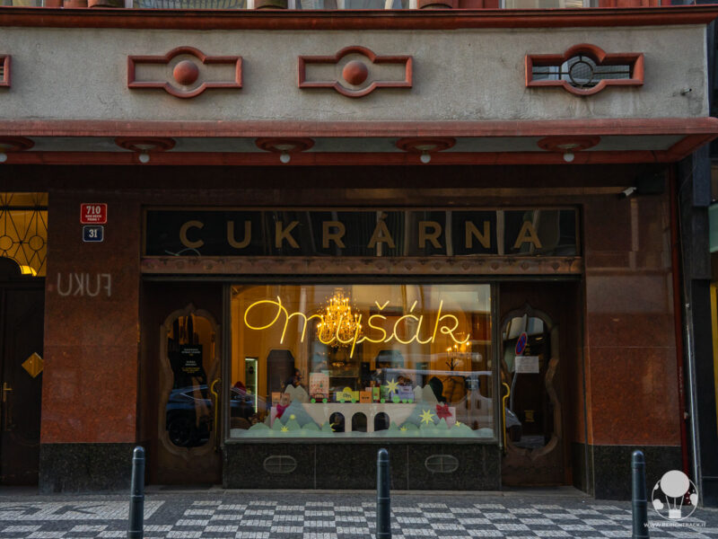dove-mangiare-a-praga-mysak-vetrina-esterna-berightback