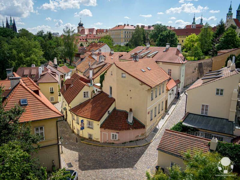 praga-hradcany-novy-svet-berightback