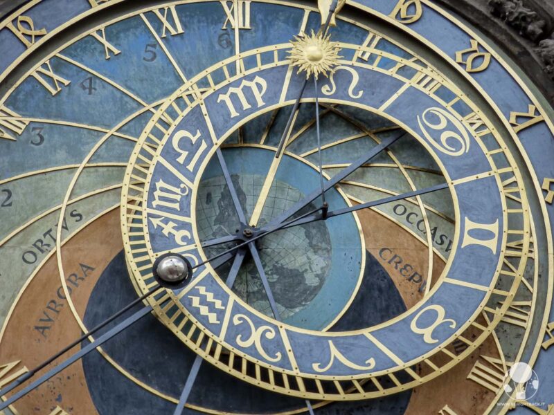 cosa-vedere-a-praga-orologio-astronomico-berightback