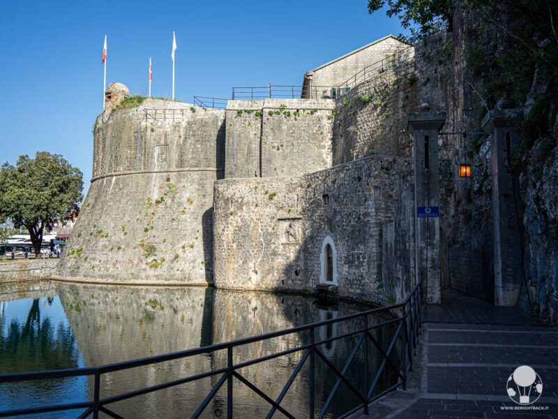 bocche-di-cattaro-cosa-vedere-kotor-bastione-gurdic-berightback bocche-di-cattaro-cosa-vedere-kotor-bastione-gurdic-berightback