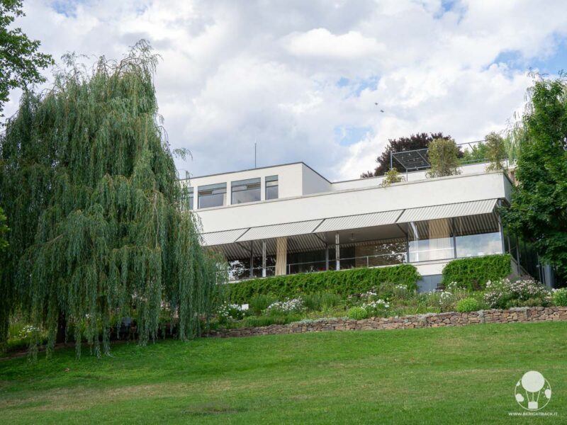 villa-tugendhat-brno-esterno-berightback villa-tugendhat-brno-esterno-berightback
