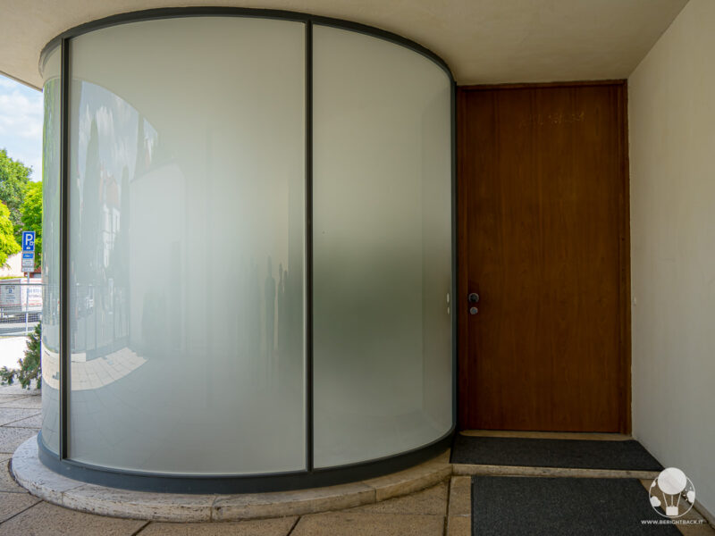 villa-tugendhat-brno-ingresso-esterno-berightback villa-tugendhat-brno-ingresso-esterno-berightback