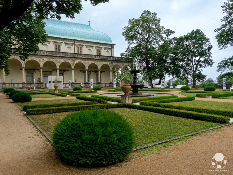 centro-praga-giardini-castello-belvedere-regina-anna-berightback